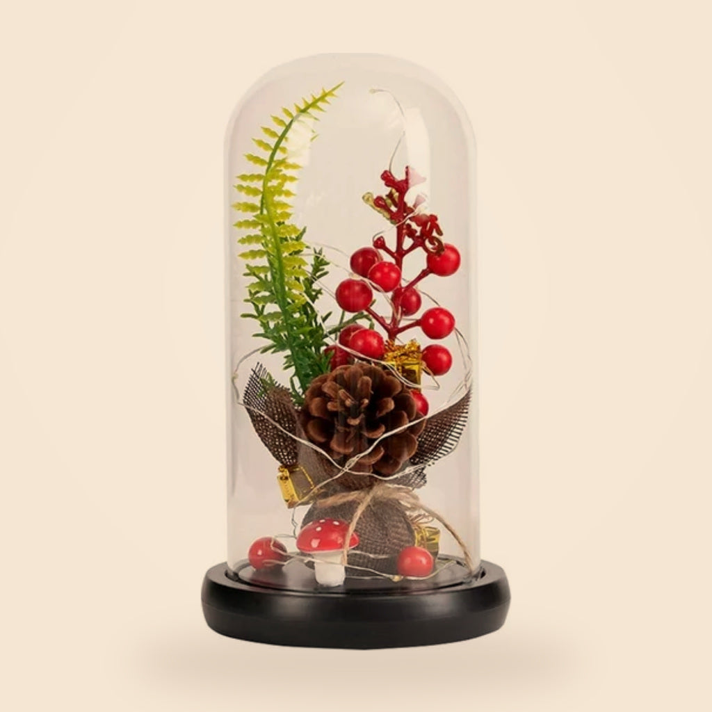 Piñón de Navidad en cúpula de cristal con luces LED — MixMart — fondo crema